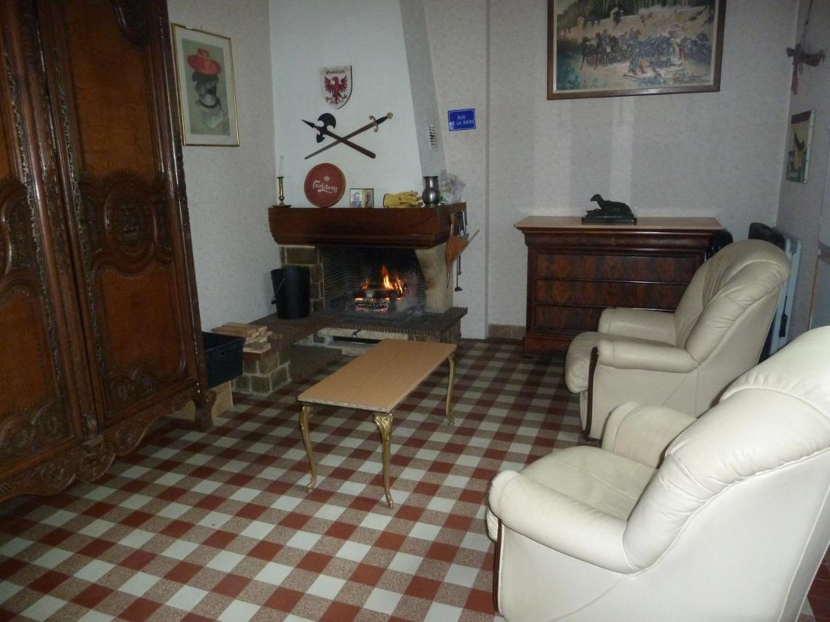 Chambres D'Hotes Gobillon Мантенон Екстериор снимка